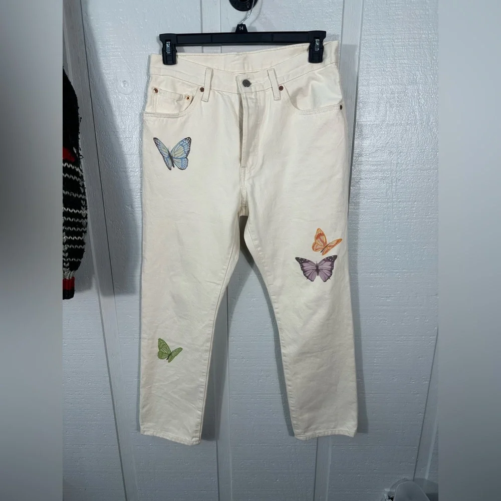 Levi’s Women’s White 501  Butterfly Jeans Size 30 x 28 EUC - Picture 2 of 12